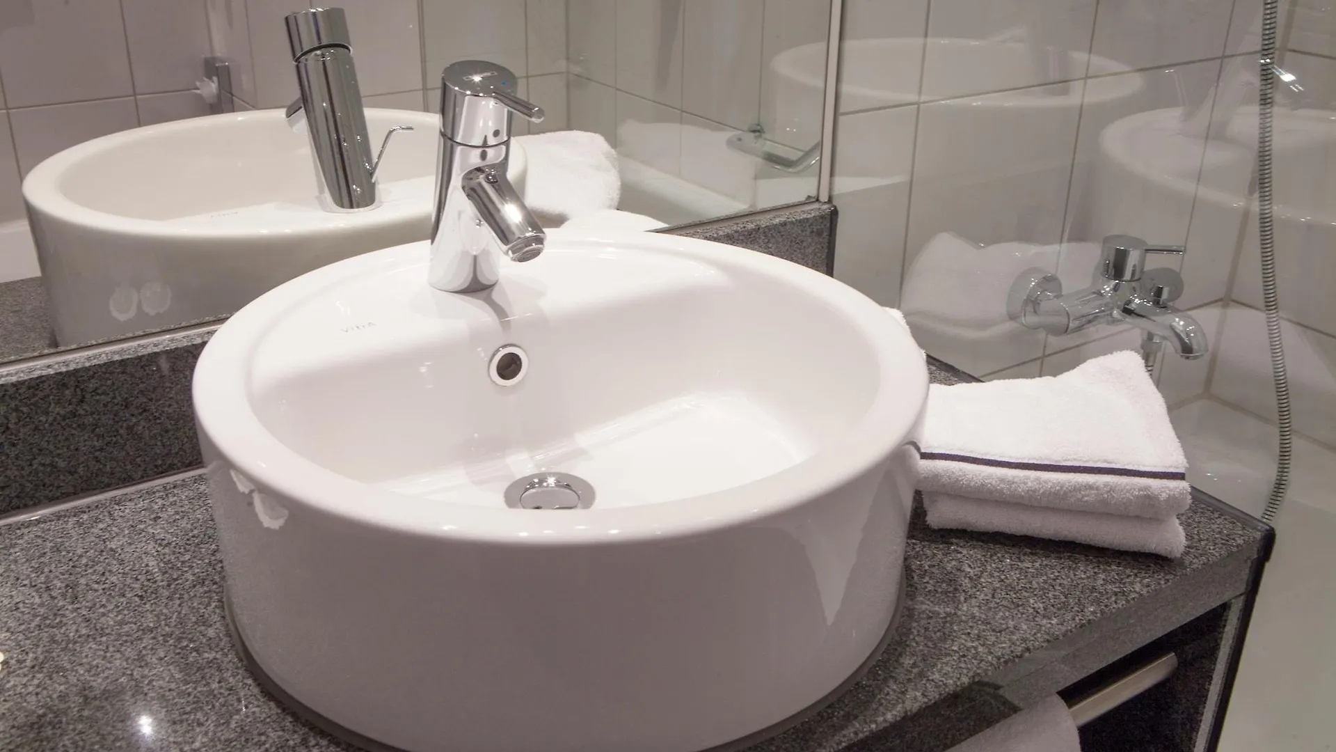 Novina Hotel Tillypark Нюрнберг